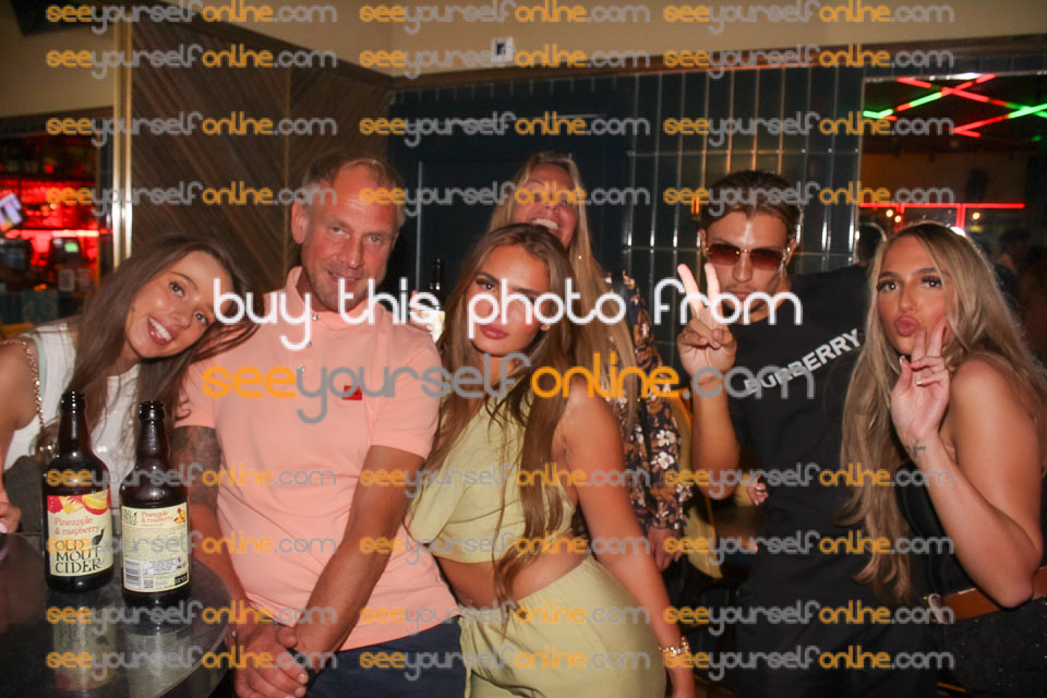 IMG_8872-NB.jpg