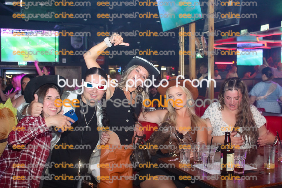 IMG_4045_Roy.jpg