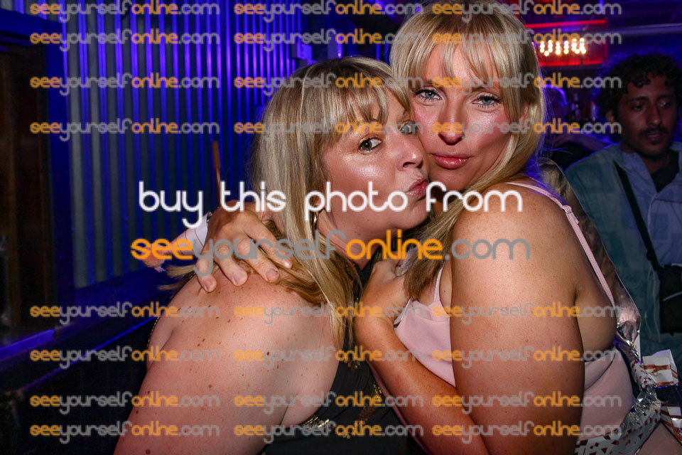 IMG_9528-NB.jpg