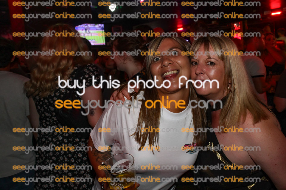 IMG_9529-NB.jpg