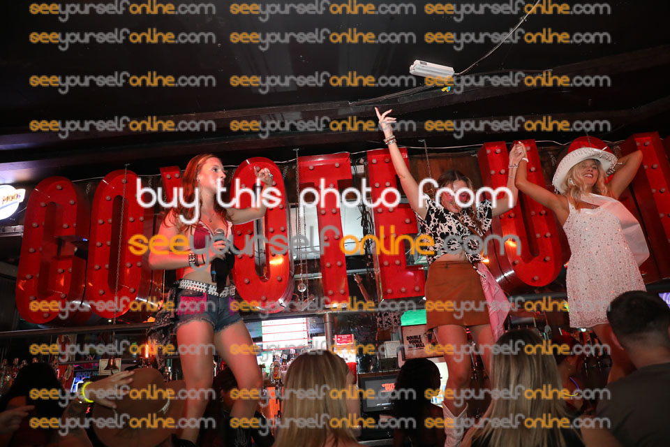 STU_9417-M.jpg