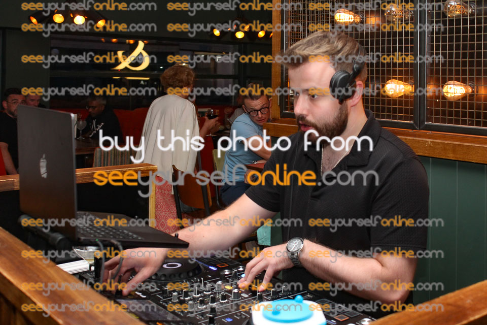 IMG_0023_Roy.jpg