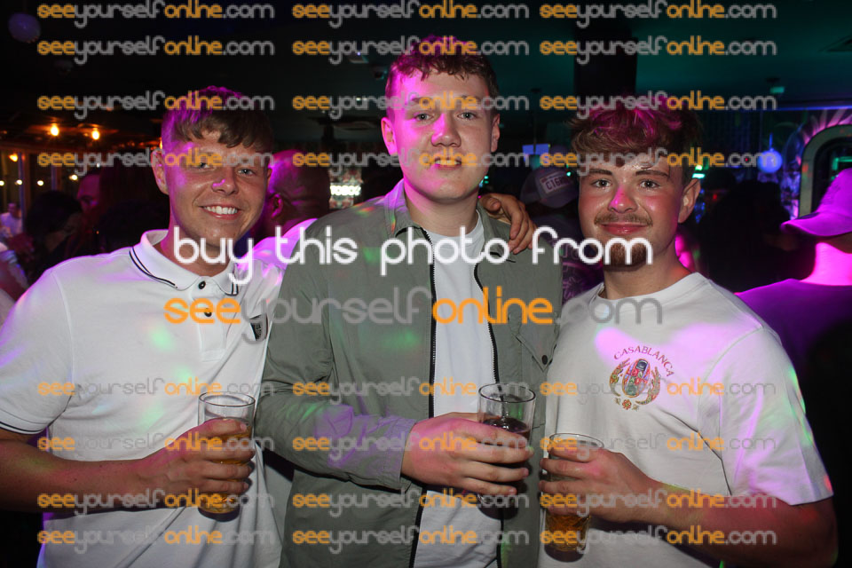 IMG_9912-NB.jpg