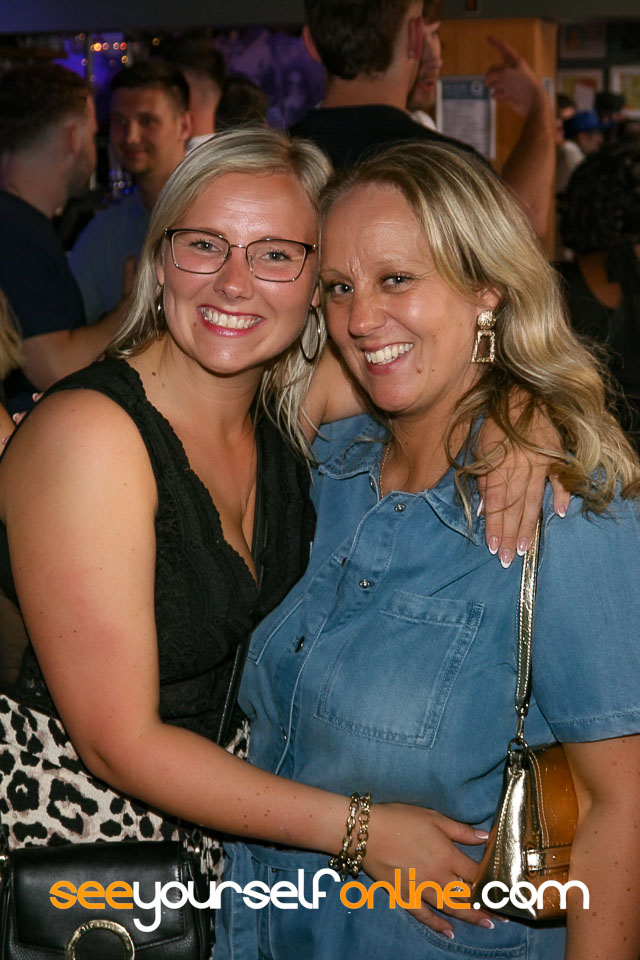 IMG_9933.jpg