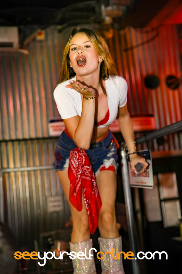 Canon-EOS-5D-Mark-IV-60-Edit.jpg