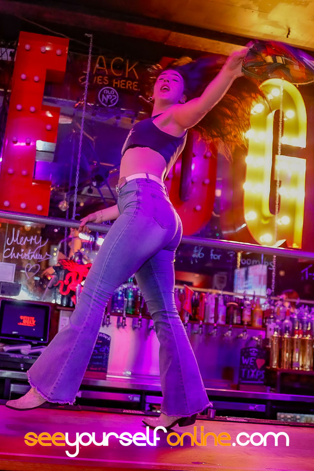 _TU_6448-DG_coyote-ugly.jpg