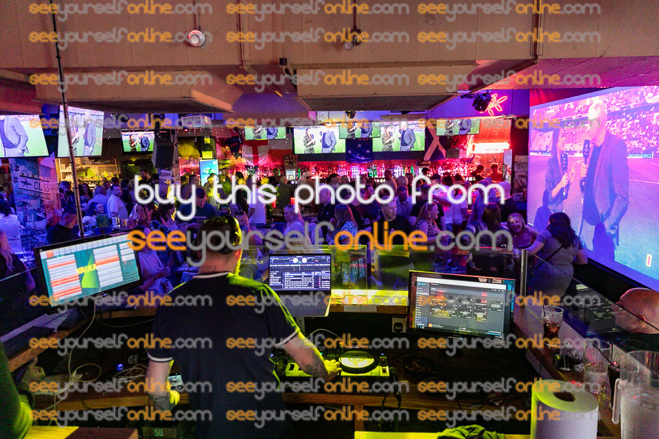STU_3929-NB.jpg